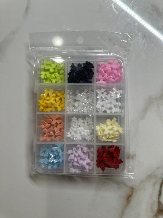 12 Grid Bow Charms
