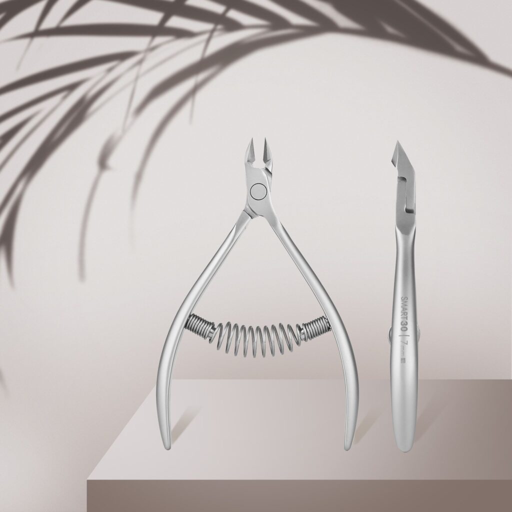 STALEKS PRO SMART 30 SPRING CUTICLE NIPPERS 7 MM FULL JAW 0.27 INCH NS-30-7